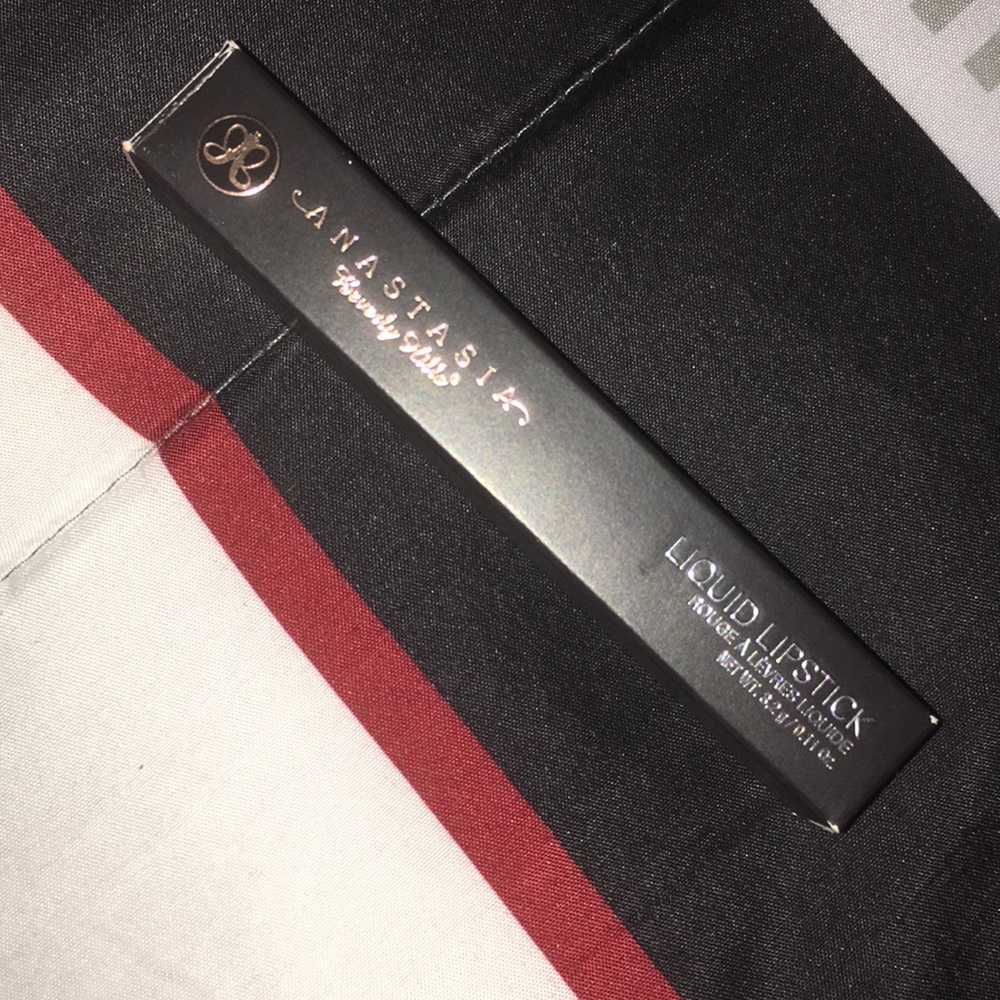 Anastasia Beverly Hills liquid lipstick in matte